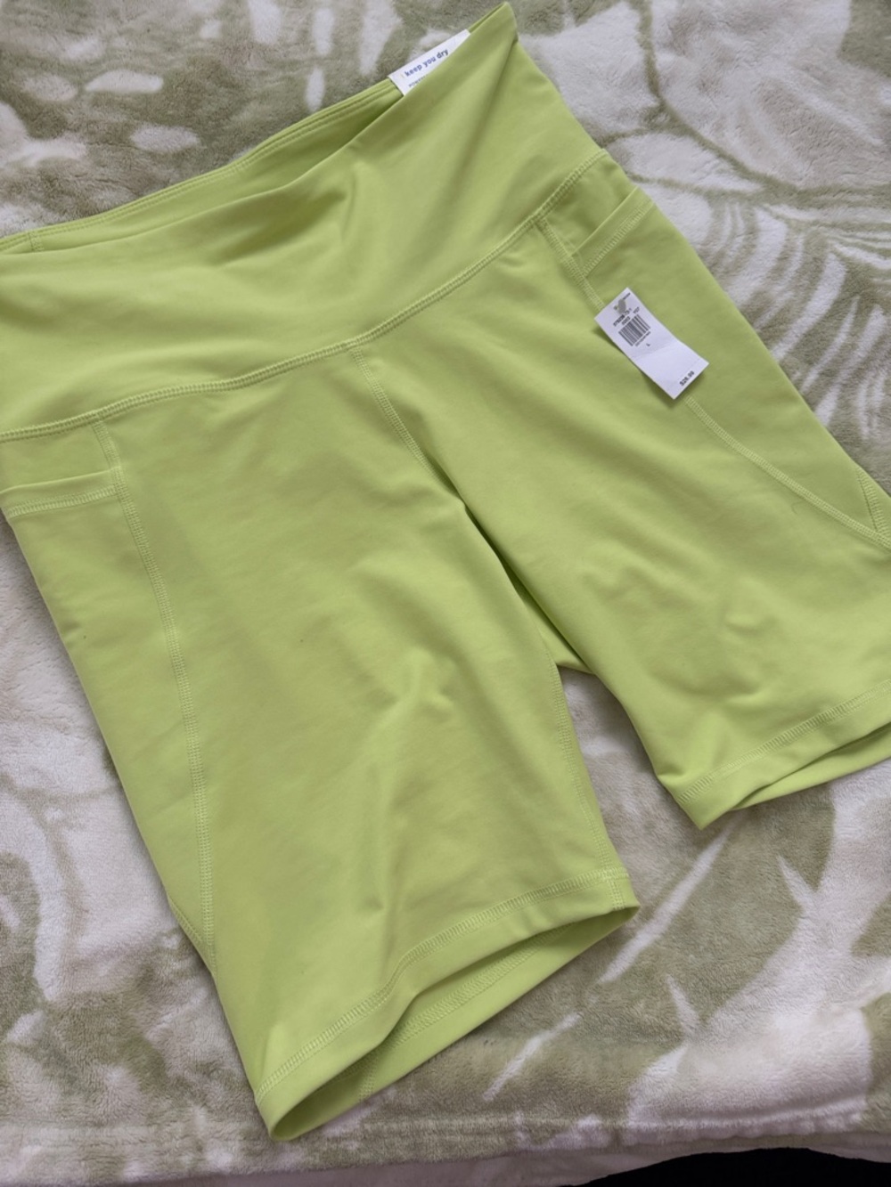 Old Navy Lime-Green High-Rise Bike Shorts with Side Pockets